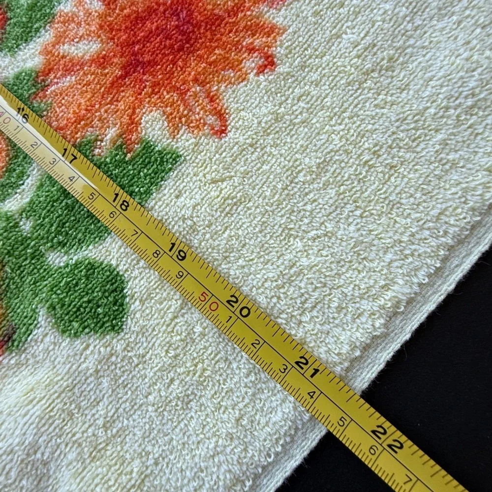 Vintage Cannon Floral Bath Towel Orange Yellow Green Flowers Fringed Cotton USA